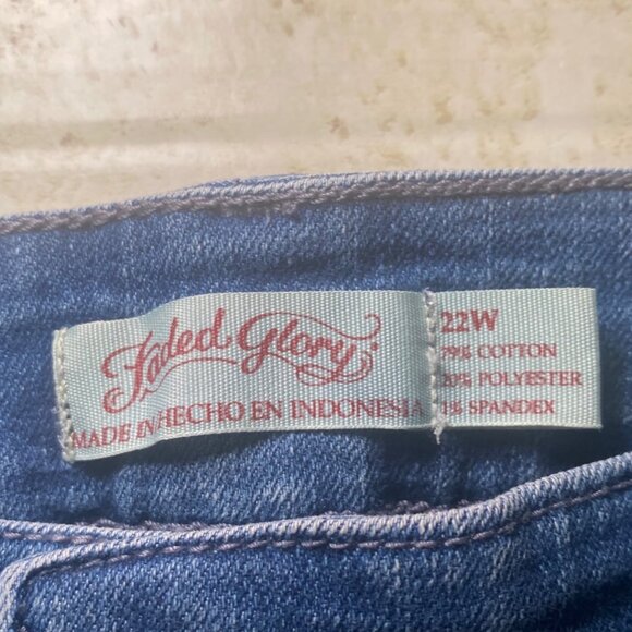 Womens Blue Denim Bermuda Shorts 22W Stretch Jeans Cotton Blend Casual Comfort - Picture 3 of 6